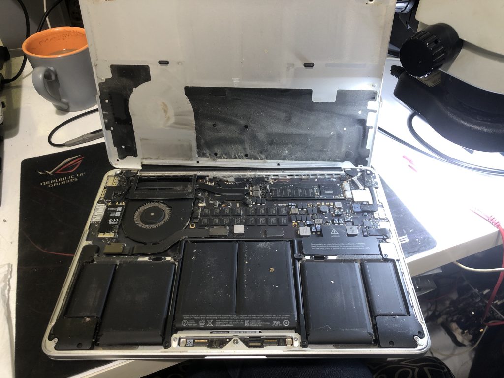 Arızalı yada sıvı temaslı MacBook Pro Tamir Onarım Servisi