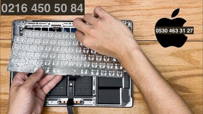 2016 MacBook Pro A1707 2017 Klavye Değişim Fiyat ve Ücretleri